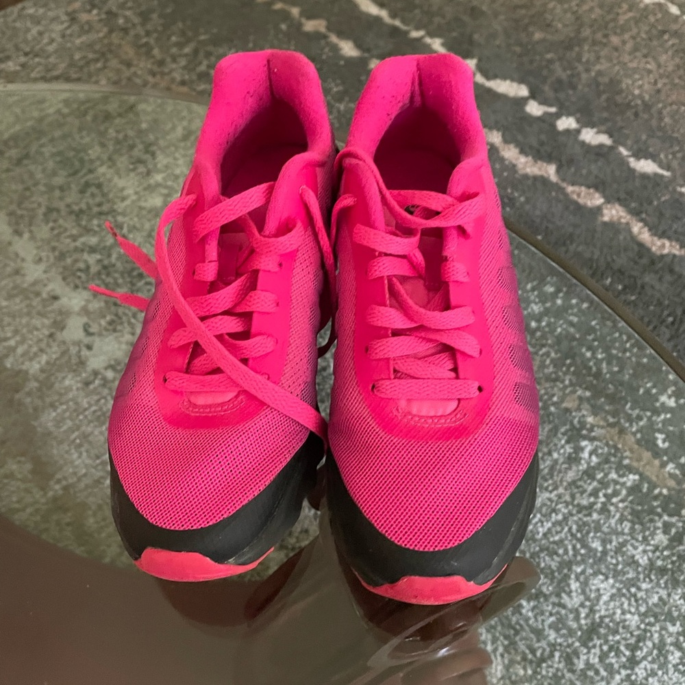 Nike size 7 like new!